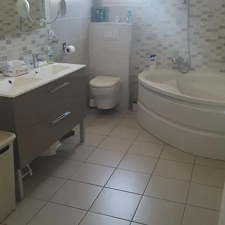 Bed & Breakfast Chambre Chez L'Habitant 3*
